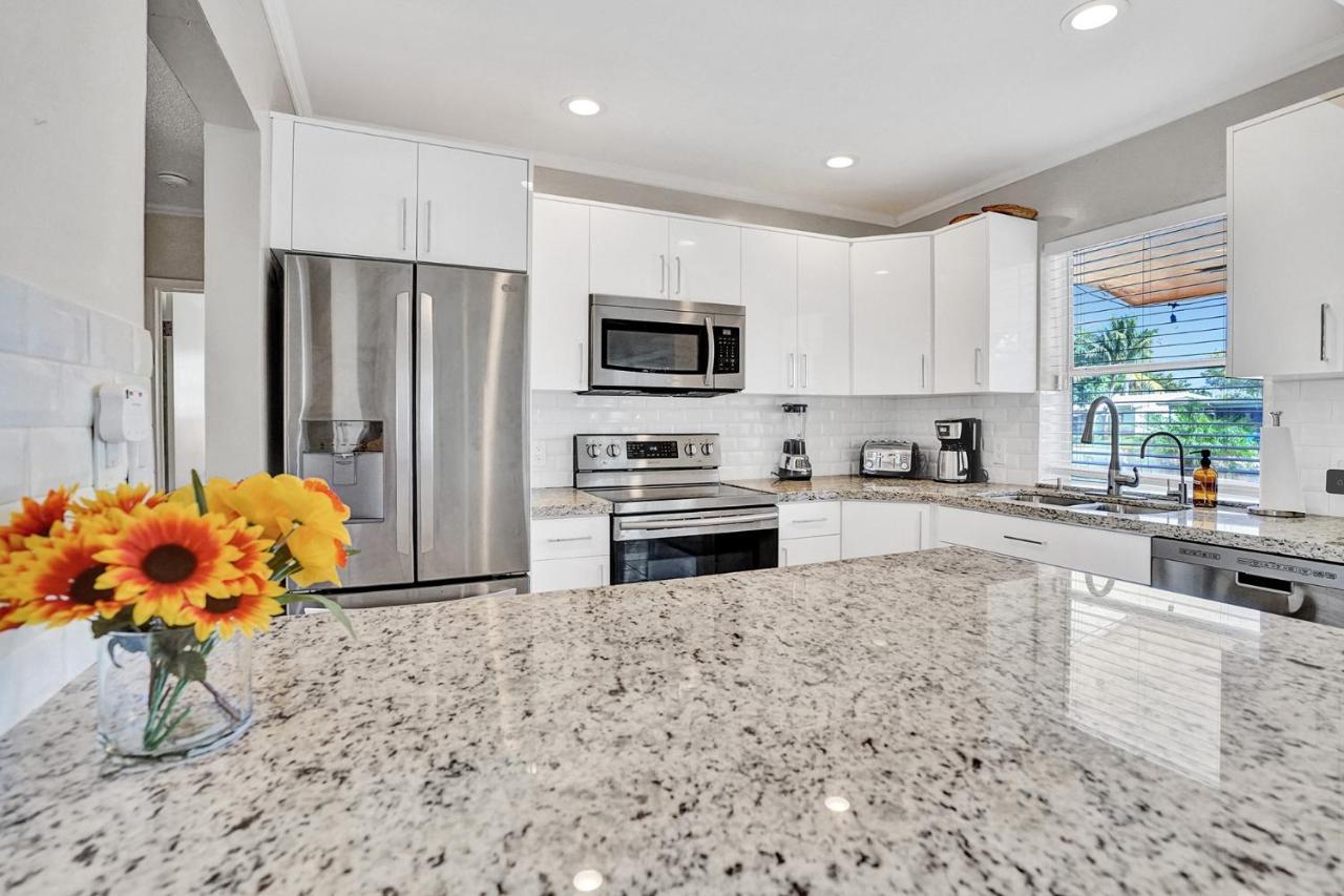 New! Waterfront Heated Pool & Jacuzzi 2 Mi To Beach - Fishing Pier Relaxing Spa & Hammock Fort Lauderdale Kültér fotó